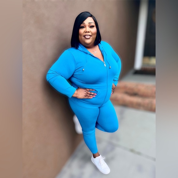 Turquoise Seamless Legging Set - Picture 3 of 7